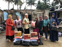 2 Unit Rumah Terbakar, UPZ Semen Padang Kirimkan Bantuan