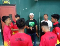 Hadiri Pertandingan Tenis Pra-Popnas Zona I, Maifrizon Motivasi Petenis Sumbar